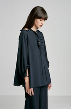 CDC PICOT RUFFLE BLOUSE