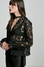 V NECK LACE BLOUSE