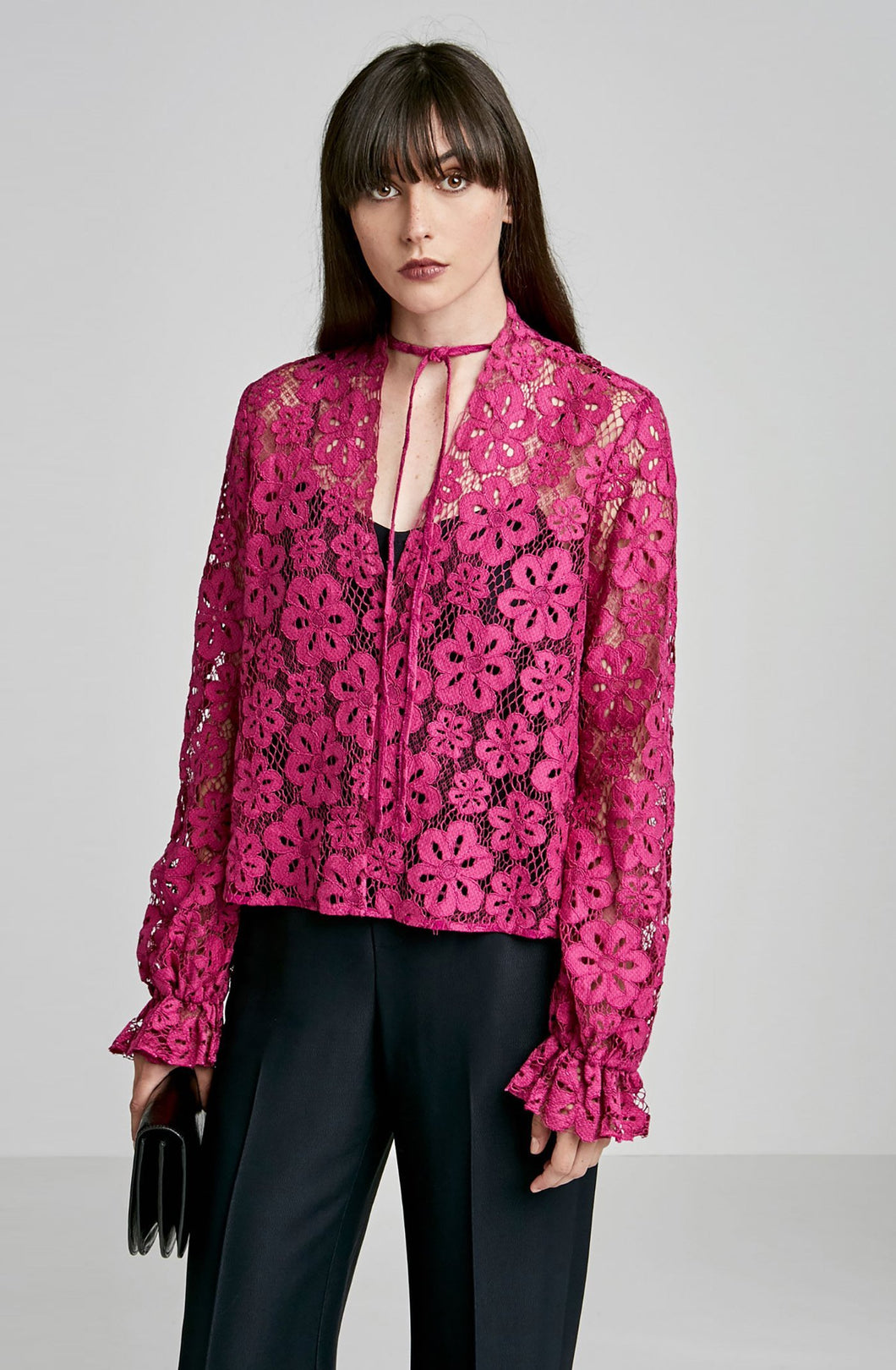 V NECK LACE BLOUSE