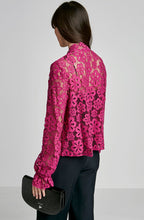 V NECK LACE BLOUSE