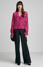 V NECK LACE BLOUSE