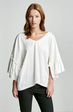 RUFFLE SLEEVE TOP