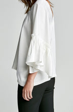 RUFFLE SLEEVE TOP