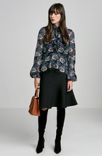 EMBROIDERED TINSEL TOP