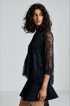 LACE BLOUSE