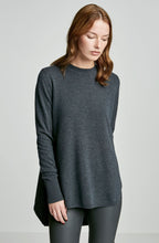 CASHMERE SHIRTTAIL SWEATER