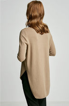 CASHMERE SHIRTTAIL SWEATER