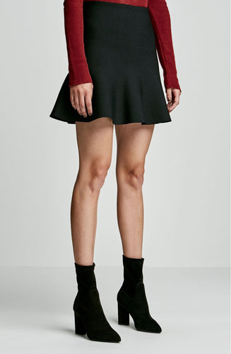 CREPE KNIT SHORT RUFFLE SKIRT