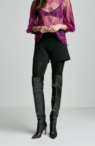 CREPE KNIT SHORT in black