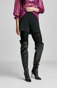 CREPE KNIT SHORT in black