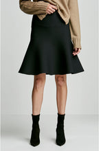 CREPE KNIT RUFFLE SKIRT
