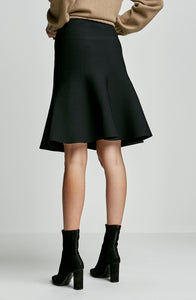 CREPE KNIT RUFFLE SKIRT