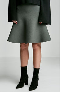 CREPE KNIT RUFFLE SKIRT