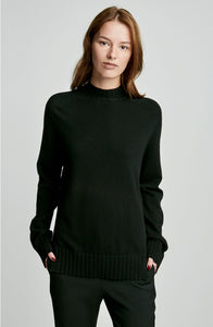 CASHMERE BLUNT HEM SWEATER