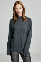 CASHMERE BLUNT HEM SWEATER