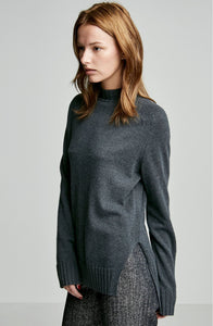 CASHMERE BLUNT HEM SWEATER