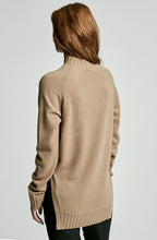CASHMERE BLUNT HEM SWEATER