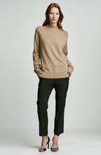 CASHMERE BLUNT HEM SWEATER