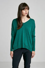 MERINO V-NECK SWEATER