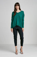 MERINO V-NECK SWEATER