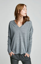 MERINO V-NECK SWEATER