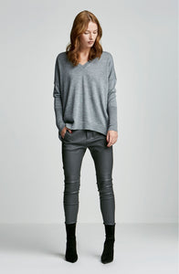 MERINO V-NECK SWEATER