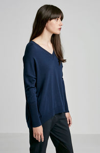 MERINO V-NECK SWEATER