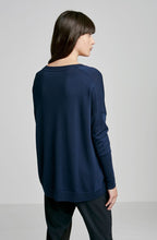 MERINO V-NECK SWEATER