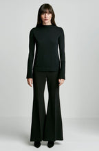 MERINO CREW NECK SWEATER