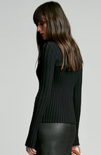 CREPE KNIT RIB PLEAT SWEATER