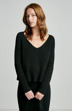 CREPE KNIT RIBBED CROP SWEATER