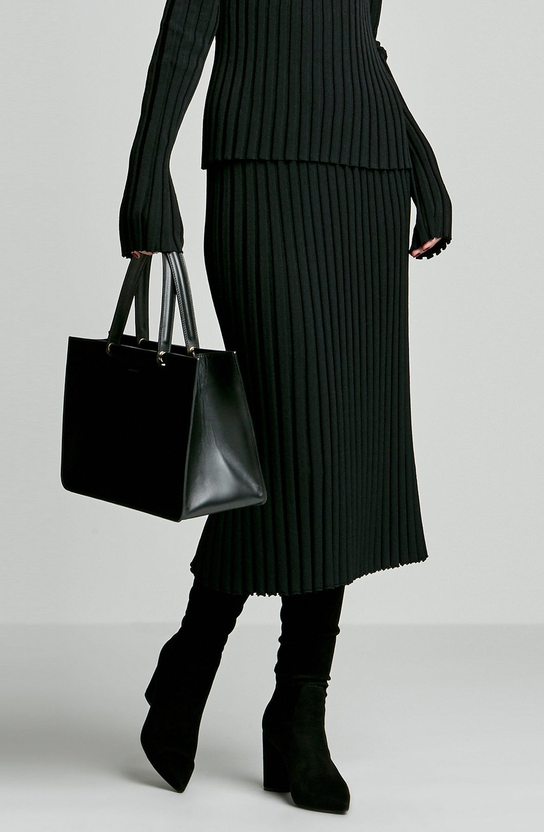 PLEATED RIB SKIRT