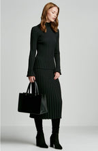 PLEATED RIB SKIRT