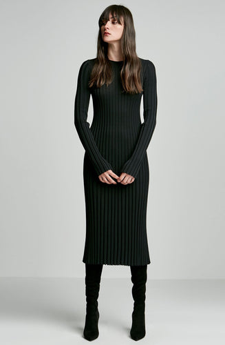 CREPE KNIT PLEAT DRESS