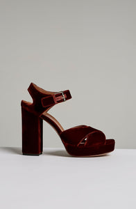 BLOCK HEEL CROSS FRONT SANDAL