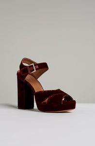 BLOCK HEEL CROSS FRONT SANDAL