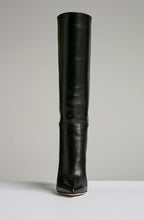 POINTED KNEE ANKLE BOOT