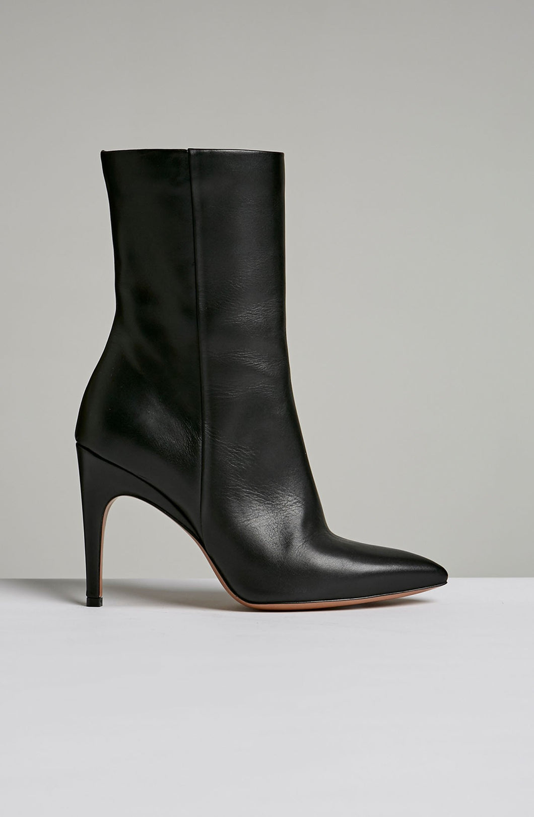 POINTED ANKLE BOOT
