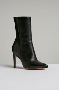 POINTED ANKLE BOOT