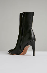 POINTED ANKLE BOOT