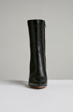 POINTED ANKLE BOOT