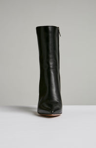 POINTED ANKLE BOOT