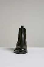 CHELSEA BOOT