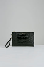 POUCH