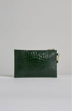 POUCH