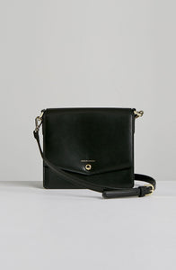 MESSENGER BAG