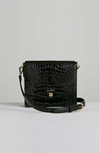 MESSENGER BAG